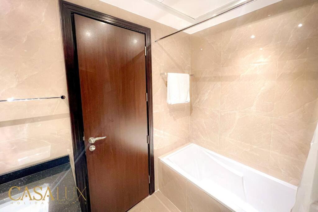 Lovely Big Studio W/ Burj Khalifa View In Downtown Dubai Eksteriør billede