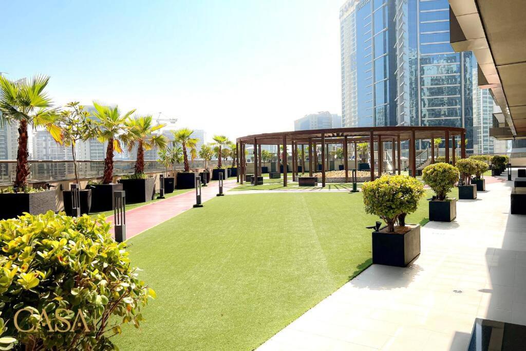 Lovely Big Studio W/ Burj Khalifa View In Downtown Dubai Eksteriør billede